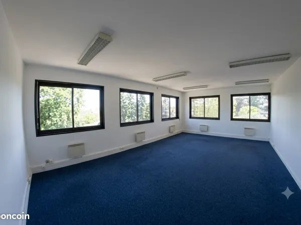 Plateaux de bureaux