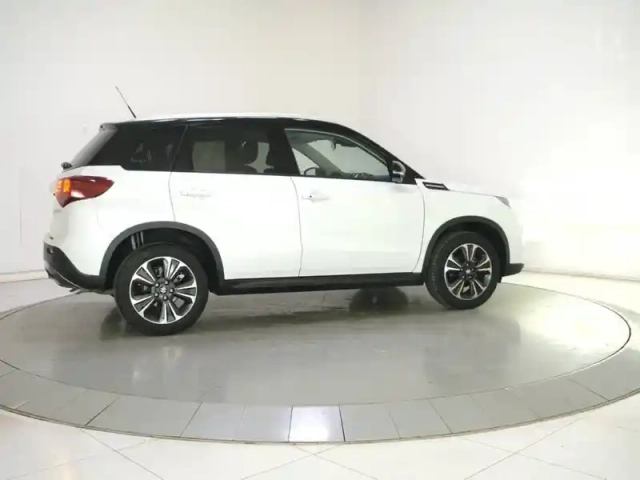 Suzuki Vitara 1.0 boosterjet — photo 31