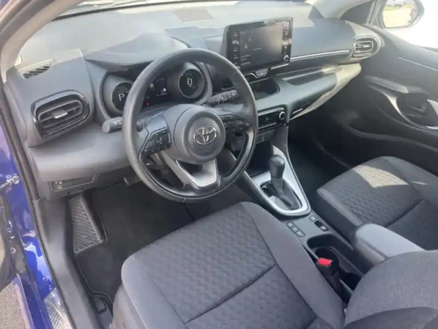 Toyota Yaris hybride 116h design — photo 11