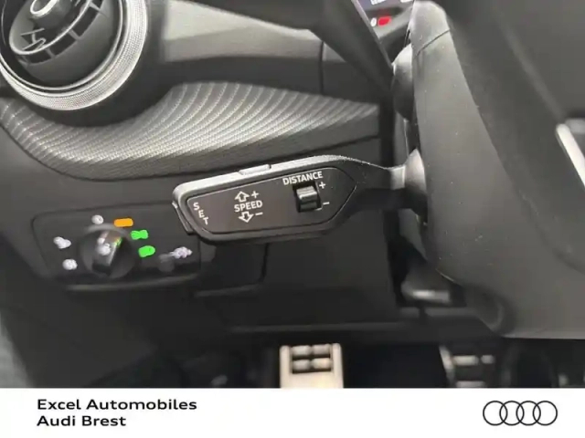 Audi Q2 35 tfsi 150ch s line plus s tronic 7 — photo 14