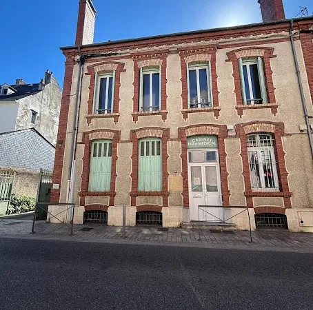 Local 445 m²