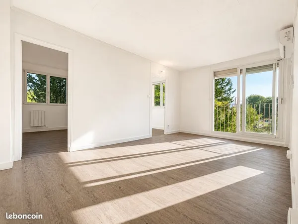 Appartement T4 lumineux 56 m² - 3 chambres - Bagnols-sur-Cèze