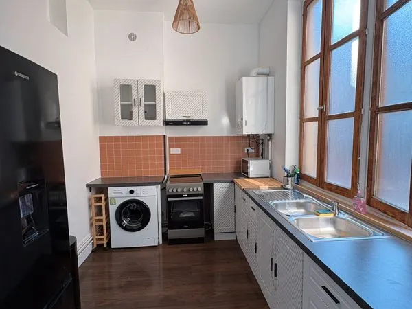 EXCLU Chambre de 12,03 m² en colocation Premium - Appartement entièrement rénové - 50m de la place J