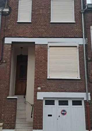 Maison, avec escaliers