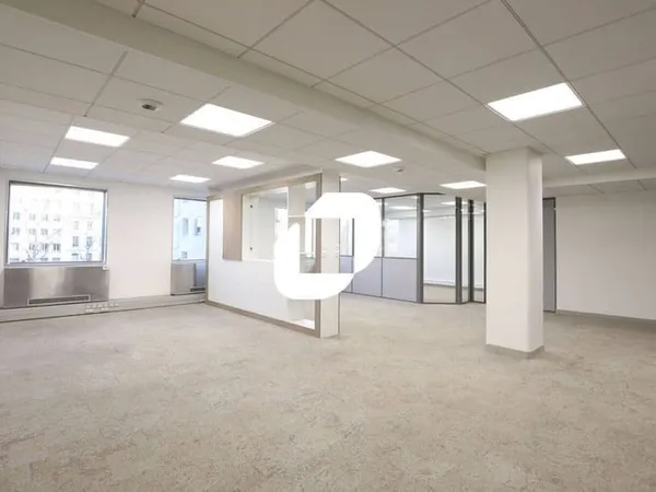 Bureau 3032 m²