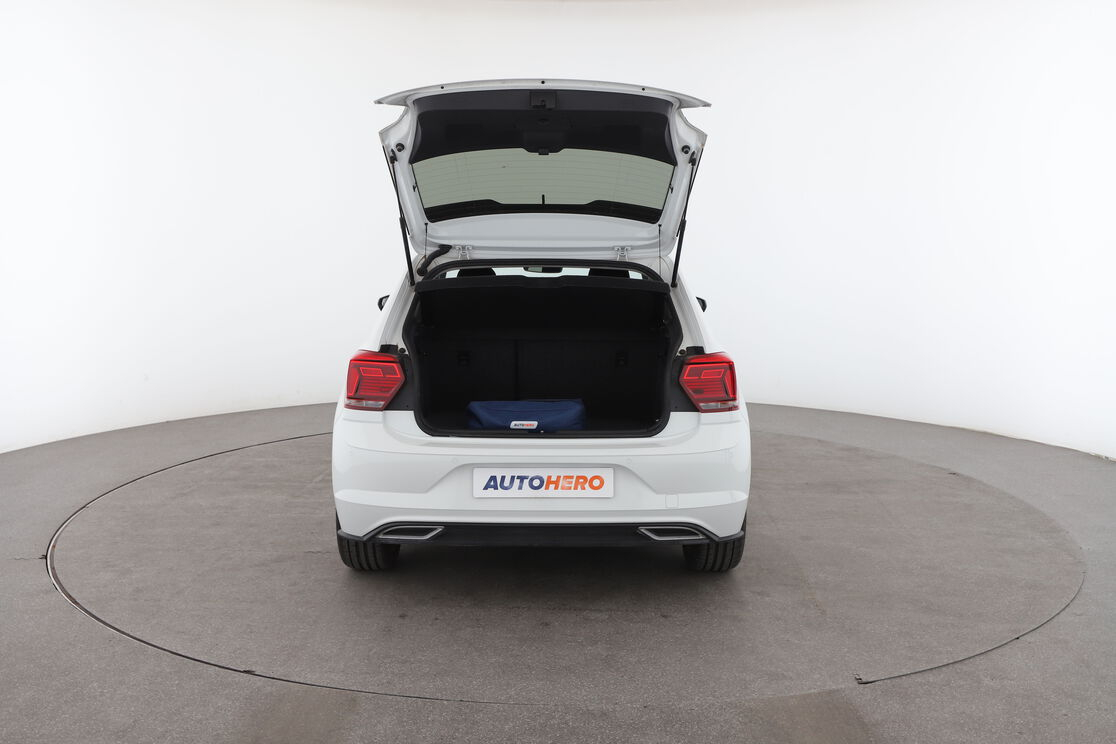 Volkswagen Polo 1.0 TSI R-Line — photo 15