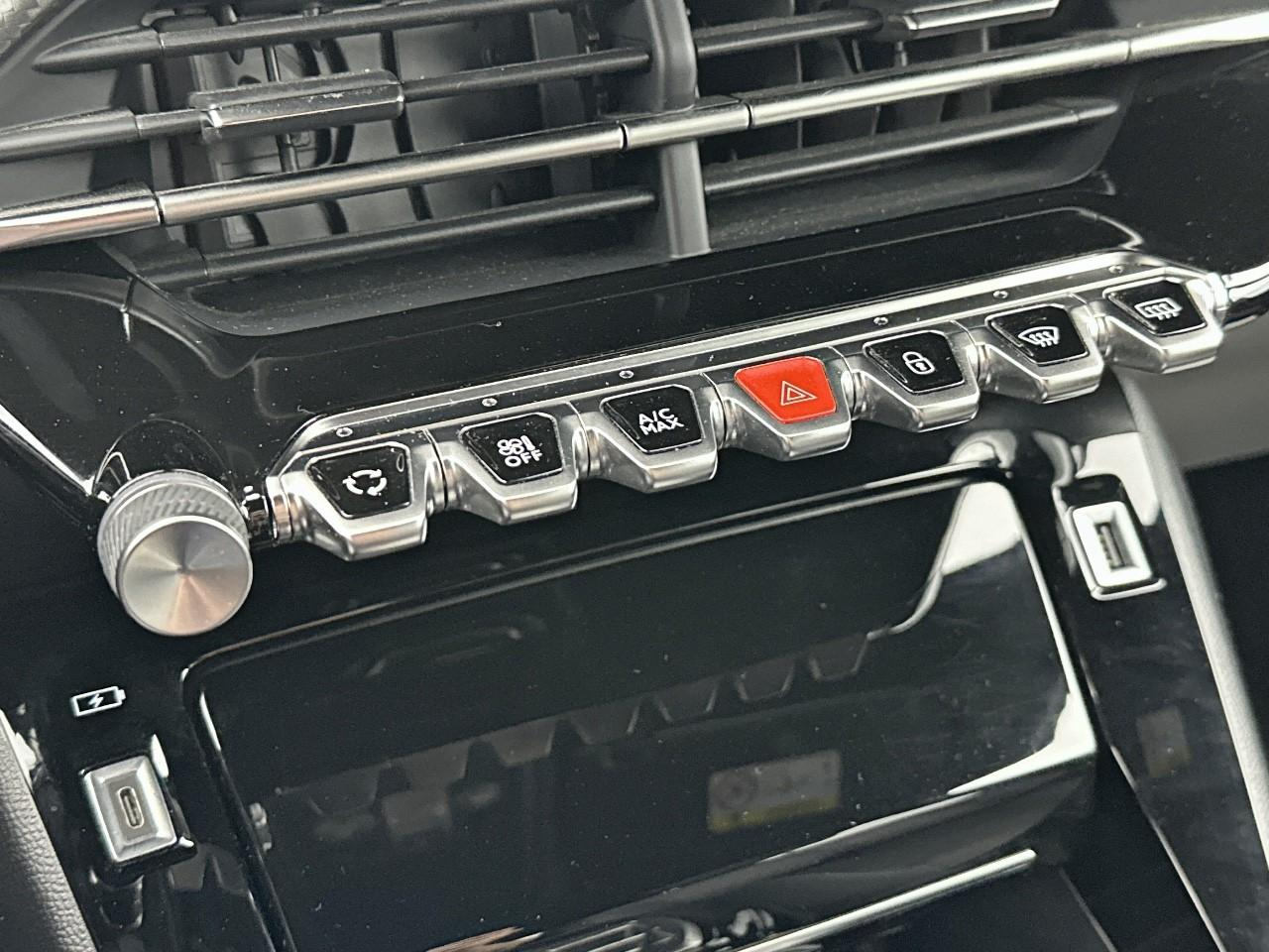 Peugeot 2008 bluehdi 130 s&s eat8 allure — photo 27