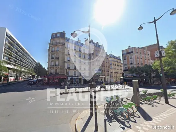 Boutique 5764 m² PARIS