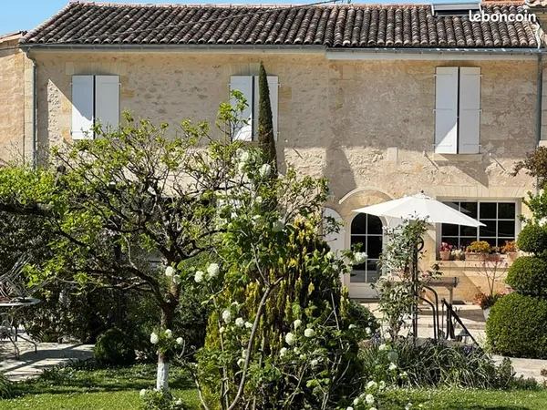 Maison 8 pièces 211 m²