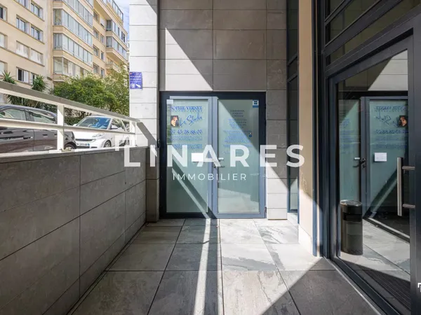 LE STUDIO - Local commercial de 110 m² - 13008 Marseille