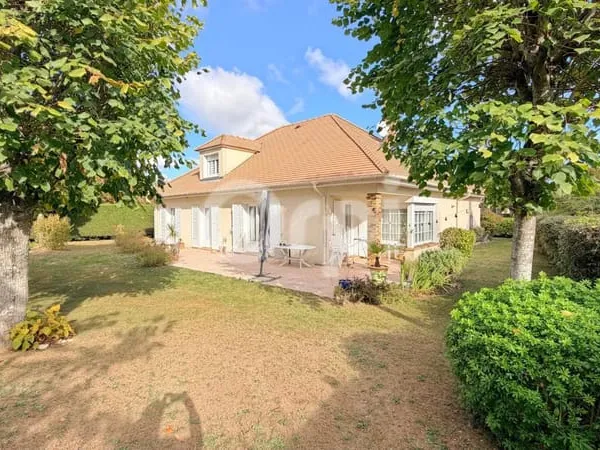 VERNOUILLET - MAISON INDIVIDUELLE 184 M² - 4 CHAMBRES - VIE DE PLAIN-PIED - TERRAIN 836 M² - LIGNE J