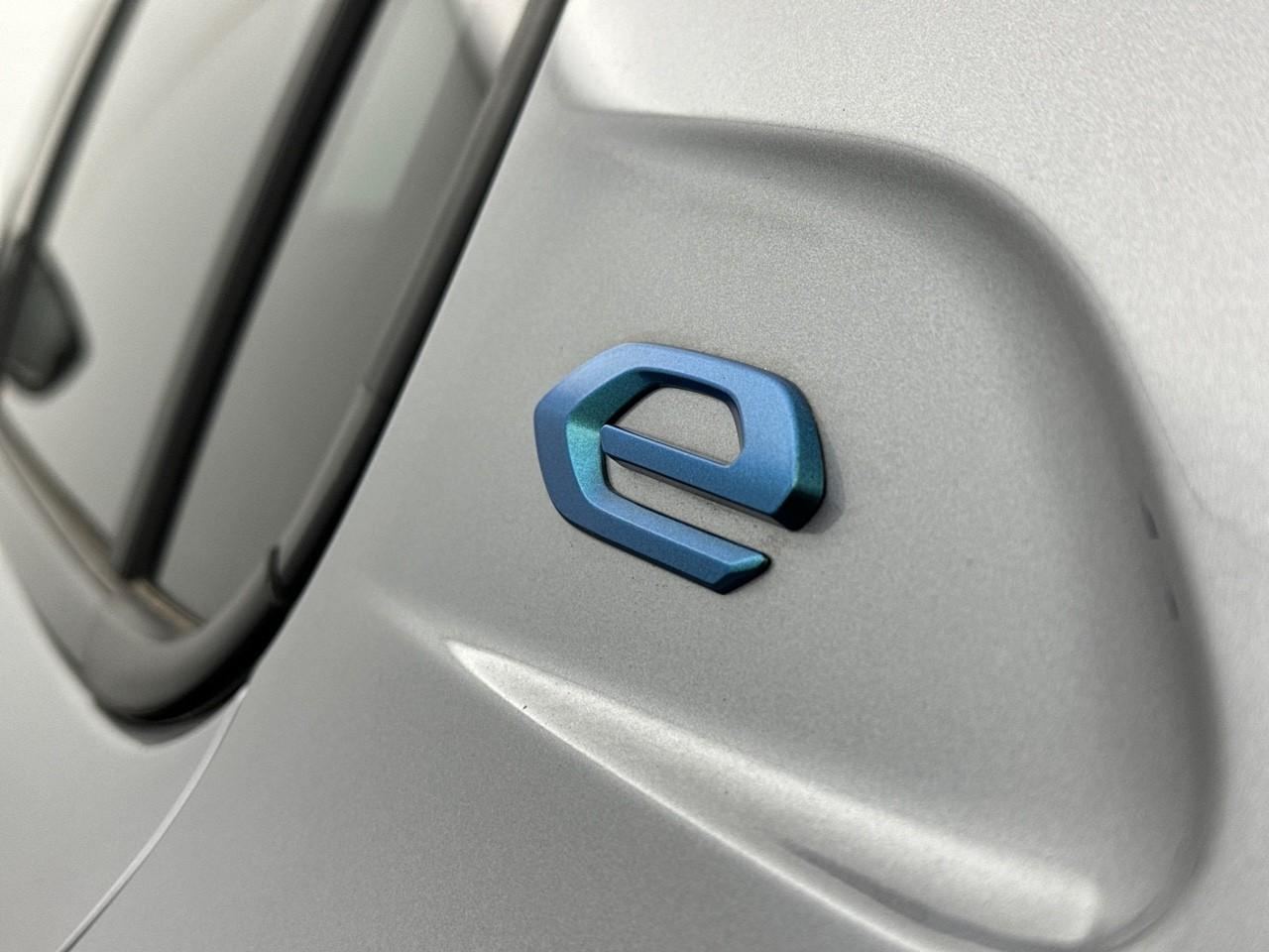 Peugeot 208 electrique 50 kwh 136ch gt — photo 34