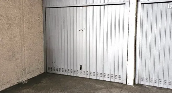 Garage Nice centre Rue Battisti/particulier