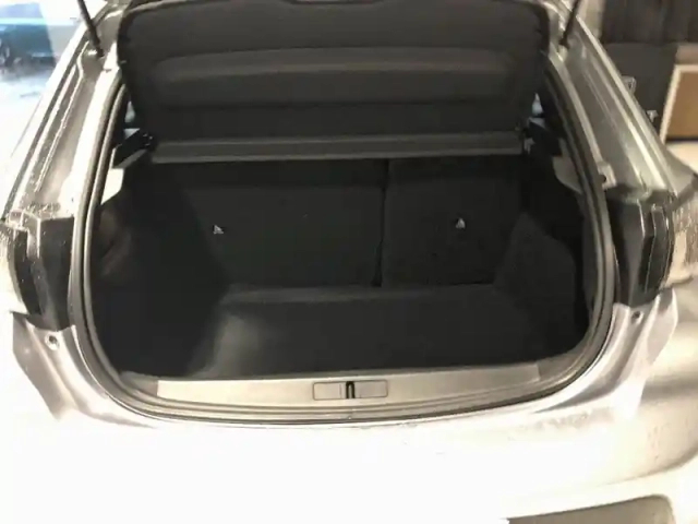 Peugeot 208 hybrid 110 e-dcs6 — photo 6