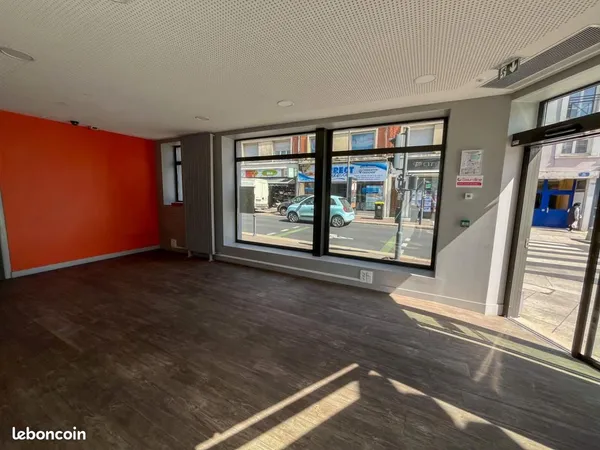Local commercial 124 m²