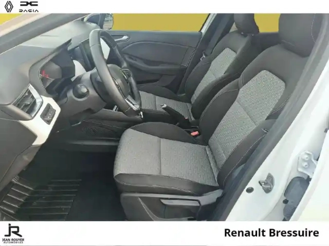 Renault Clio 1.5 blue dci 100ch evolution — photo 3