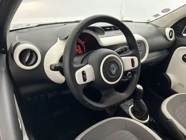 Renault Twingo iii 1.0 sce 70 e6c — photo 19