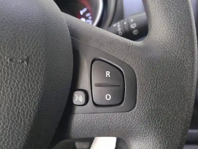 Renault Trafic combi l1 dci 145 energy s&amp;s — photo 24
