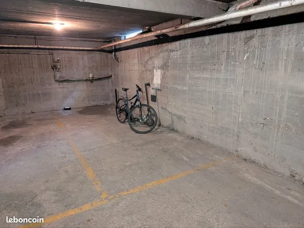 Place de parking Neuilly sur Seine (rue Perronet)