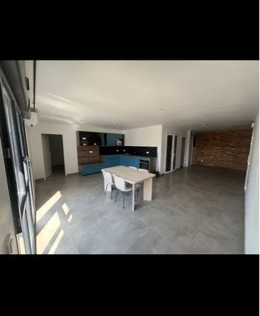 Belle appartement meublé de 139 m² - 3 chambres possibles - 2 parkings
