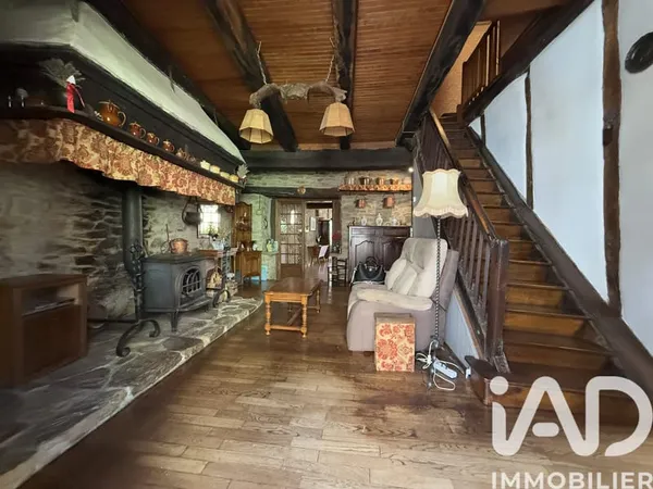 Maison 7 pièces 228 m²