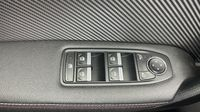 Renault Captur 1.3 TCe 160ch FAP RS Line EDC -21 — photo 30