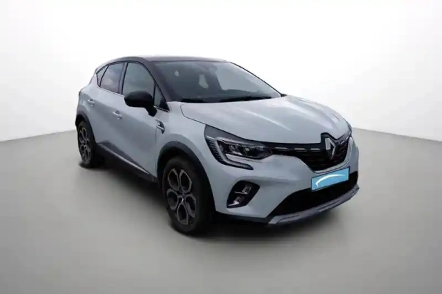 Renault Captur mild hybrid 140 — photo 22
