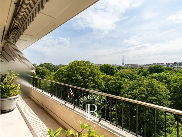 EXCLUSIVITE Paris 16 - Muette / Avenue Raphaël - Vue Tour Eiffel