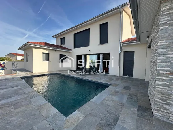 Magnifique villa contemporaine avec piscine et vue