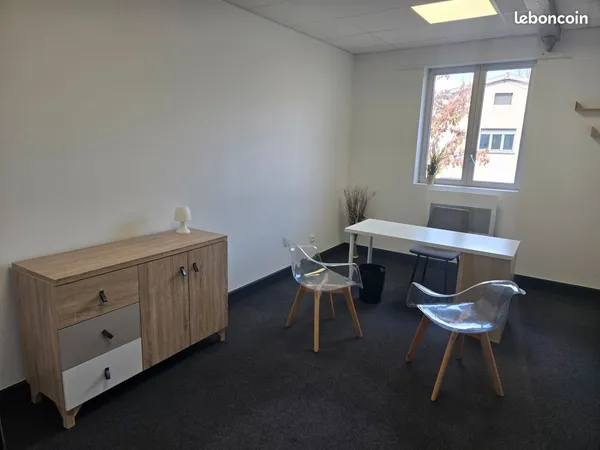 Location bureau individuel 20m² à la journée