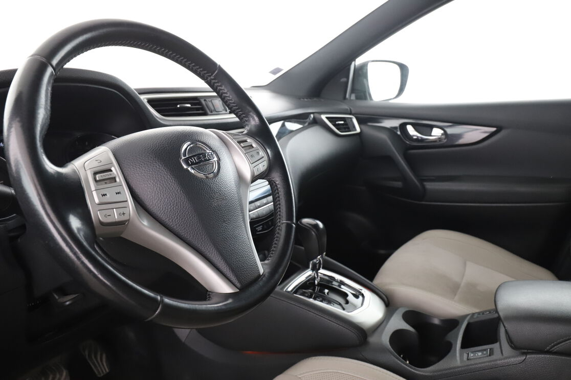 Nissan Qashqai 1.6 dCi Xtronic — photo 10