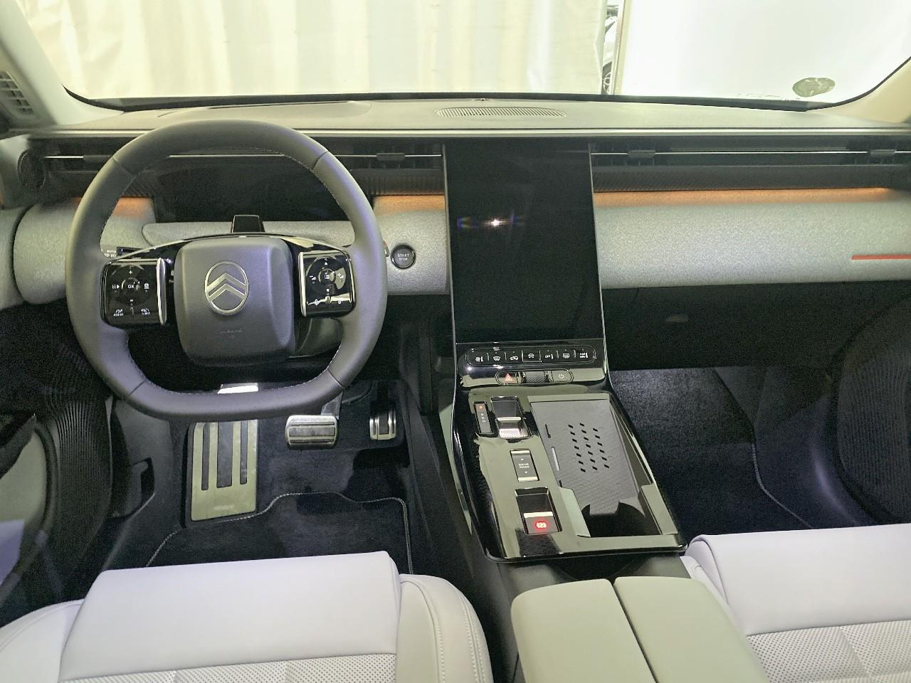 Citroën C5 Aircross e-c5 aircross 210 ch autonomie confort max — photo 8