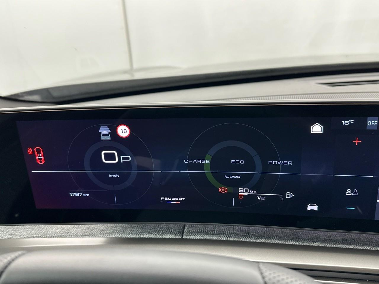 Peugeot 3008 hybrid 145 e-dcs6 gt — photo 23