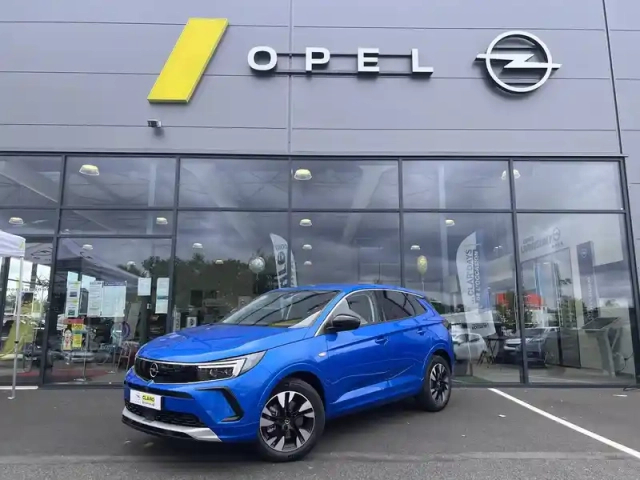 Opel Grandland hybrid 225 ch bva8 — photo 1