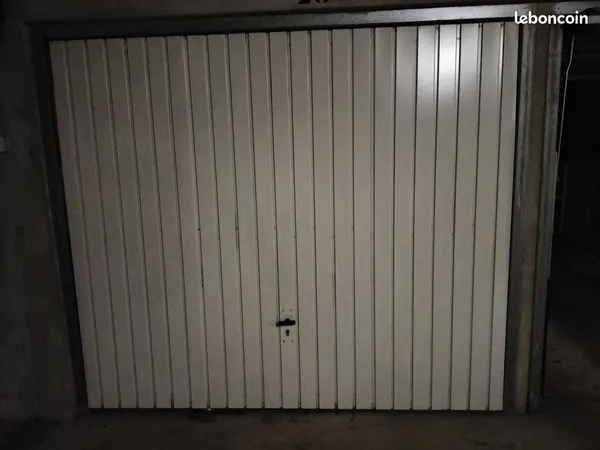 Garage hyper centre