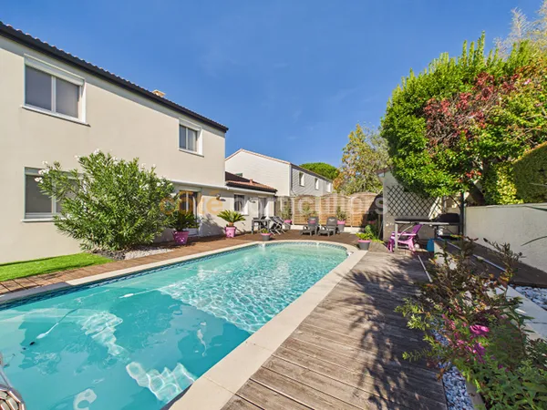 MÉRIGNAC Maison familiale 182 m², 4 chambres, piscine