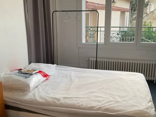 Loue 2 chambres dans appartement 130m² avec jardin