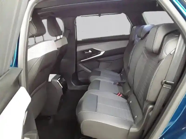 Peugeot 5008 hybrid 136 e-dcs6 — photo 12
