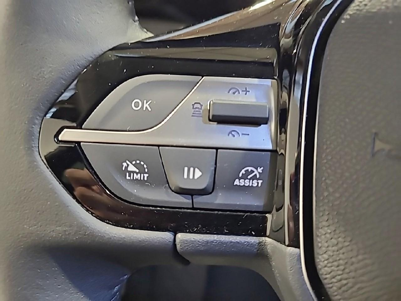 Peugeot 308 sw hybrid 145 e-dcs6 allure — photo 19