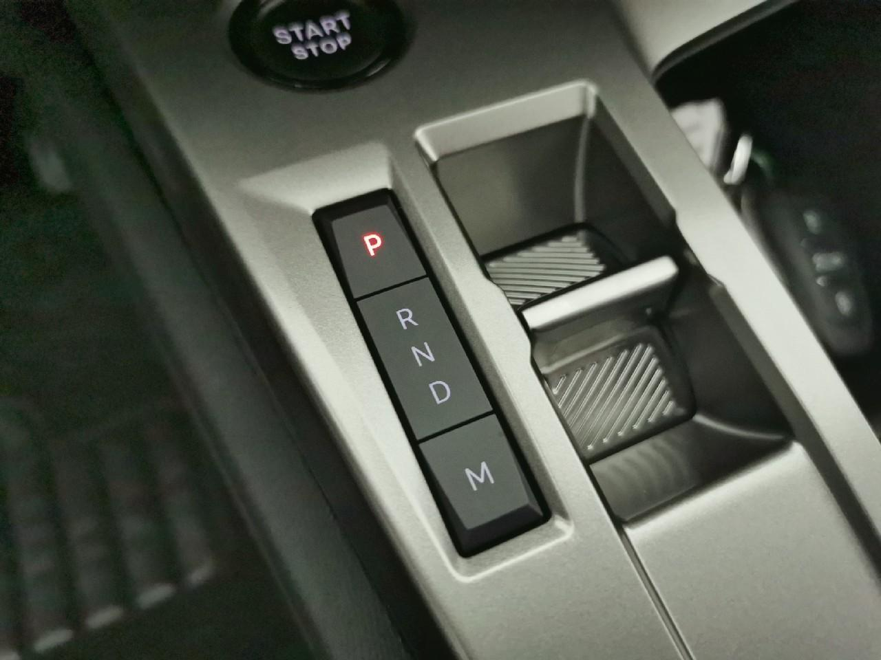 Peugeot 308 sw hybrid 145 e-dcs6 style — photo 31