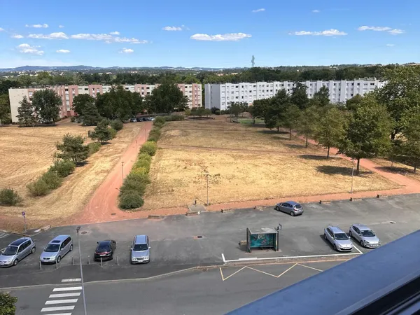 T4 lumineux et vec ascenseur et garage