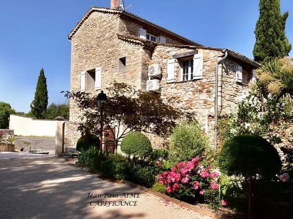 GARD - PROPRIÉTÉ DE CARACTÈRE - DEUX MAISONS EN PIERRE - VILLAGE CLASSÉ - RIVIERES (30)