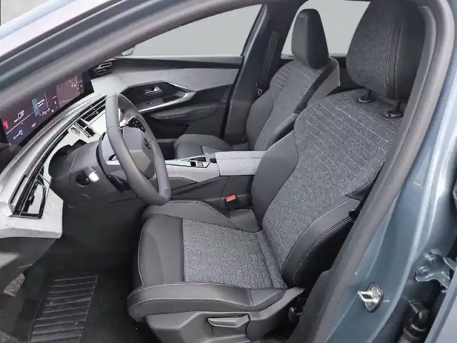 Peugeot 5008 plug-in hybrid 195 e-dcs7 — photo 11