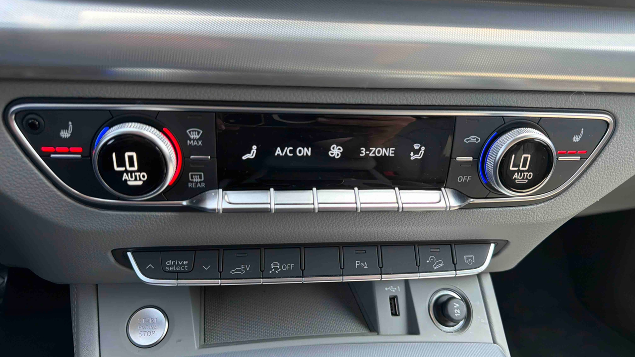 Audi Q5 Sportback 50 TFSIe 299 S tronic 7 Quattro — photo 11