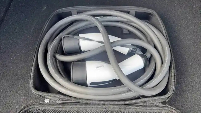 Mg Mg4 electric 51kwh - 125 kw 2wd — photo 26