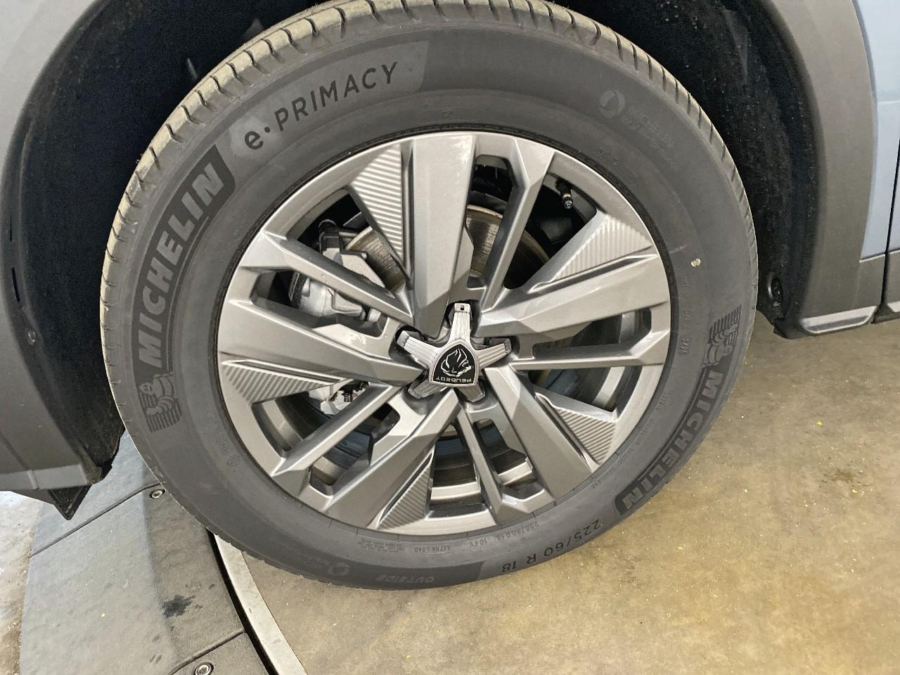 Peugeot 5008 hybrid 145 ch e-dcs6 allure — photo 11