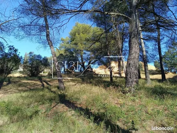 Terrain 1060 m² Aix-en-Provence