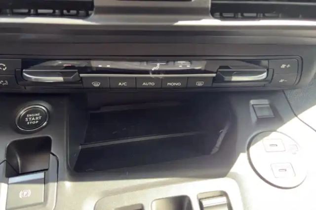 Citroën Berlingo diesel 130 ch m automatique — photo 25
