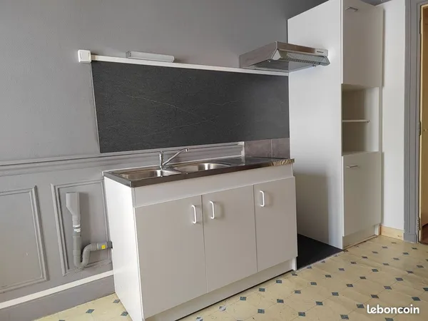 T3 de 67 m² Plein Centre de THIERS