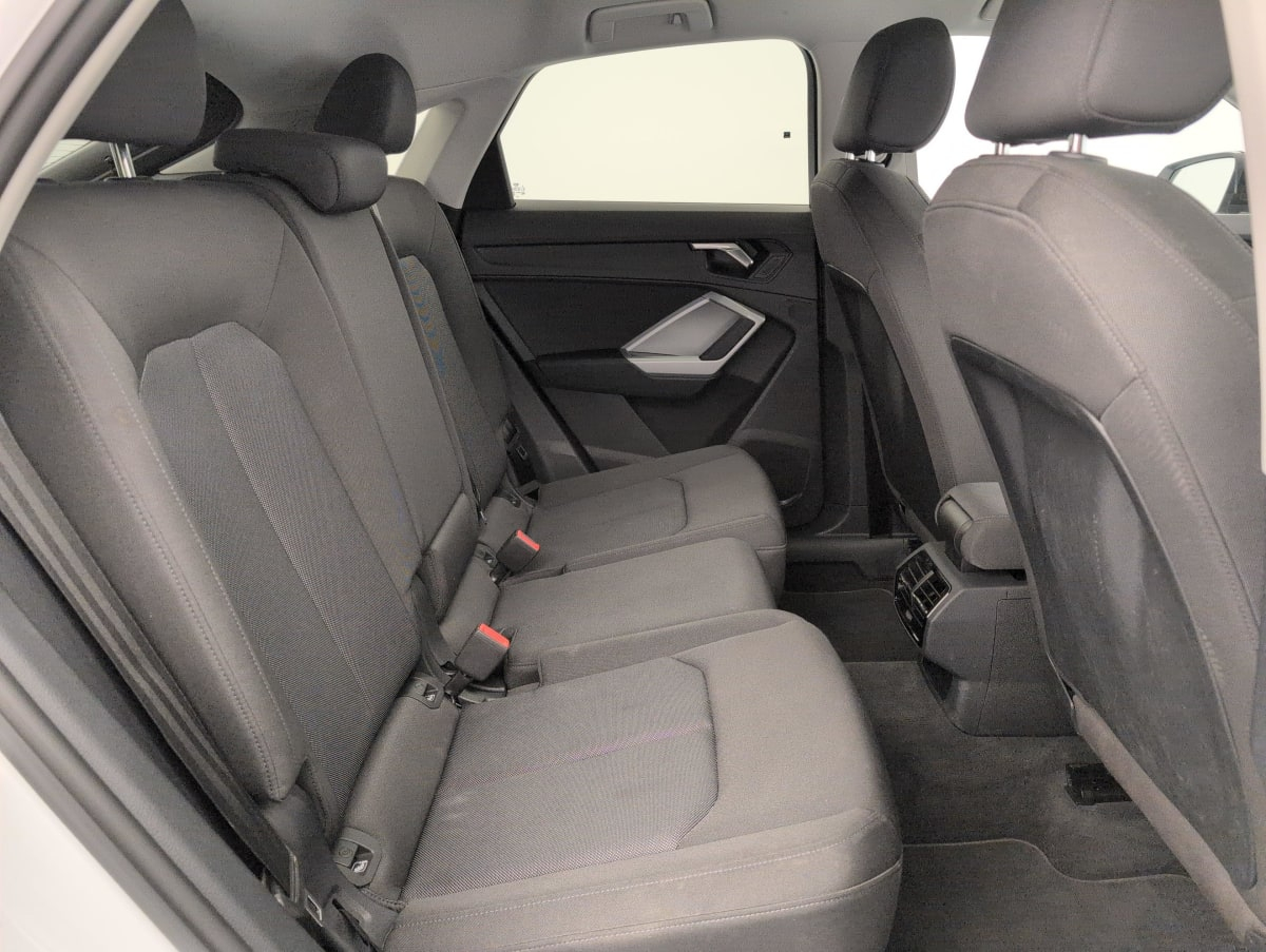 Audi Q3 Sportback — photo 10
